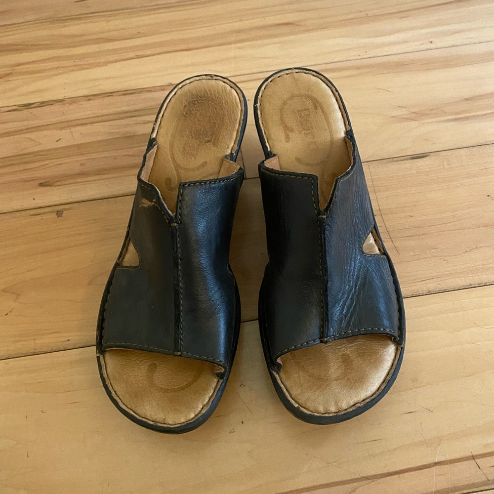 Born Black Leather Sandal/Mule size 8